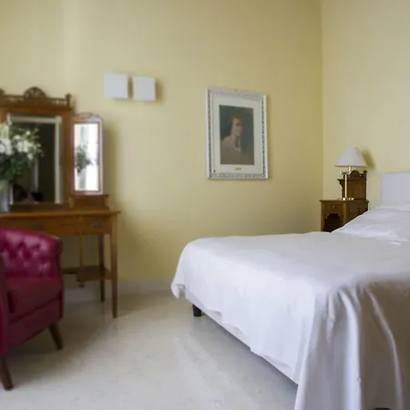 Palazzo Brunaccini Boutique Hotel 4*