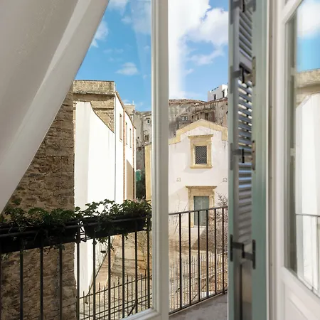 Palazzo Brunaccini Boutique ホテル 4*