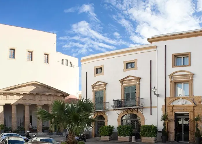 Palazzo Brunaccini 4*